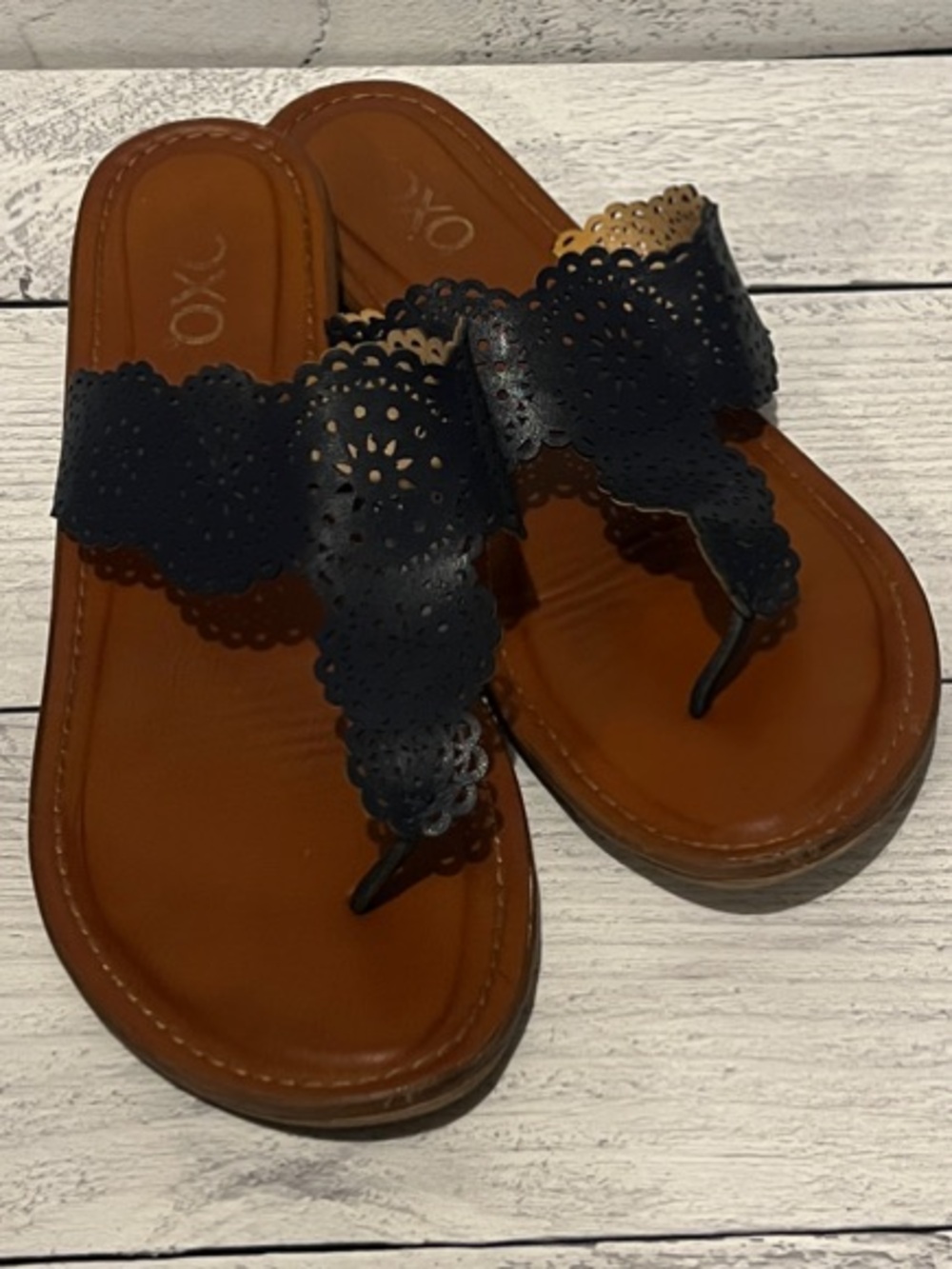 Oxo Navy and Tan Laser-Cut Leather Toe-Post Sandals